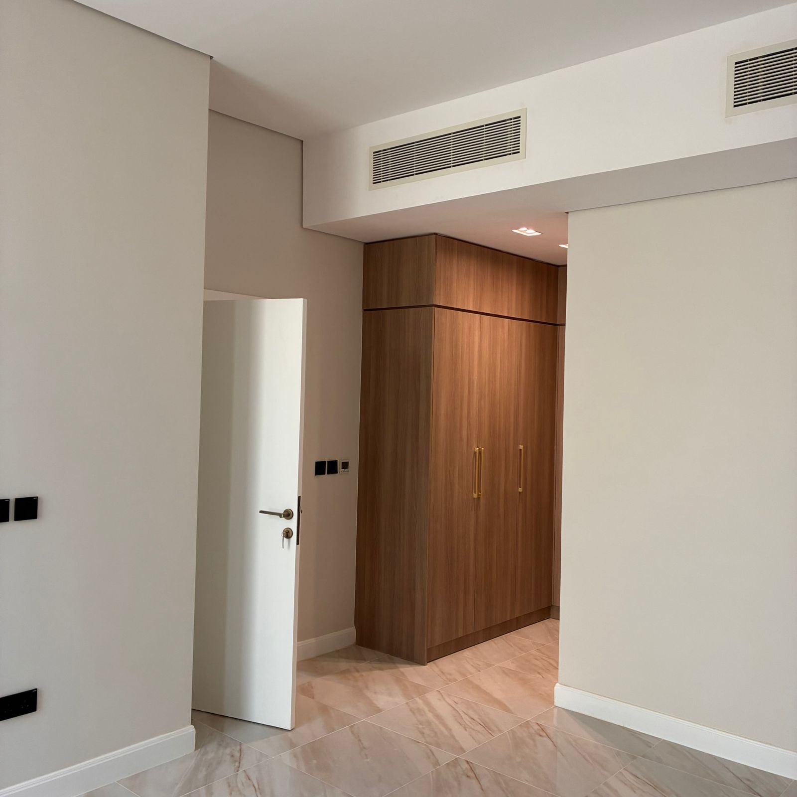 4BR Etoile by Elie Saab — Sedra Villa for Rent thumbnail 6