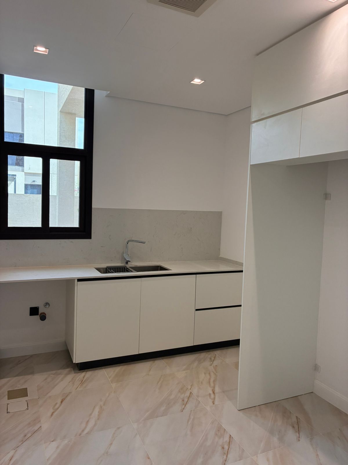 4BR Etoile by Elie Saab — Sedra Villa for Rent thumbnail 9