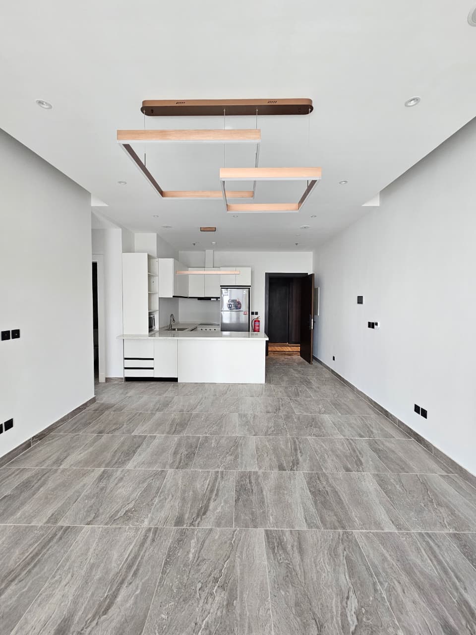 Penthouse for sale in Riyadh with skyline views thumbnail 12