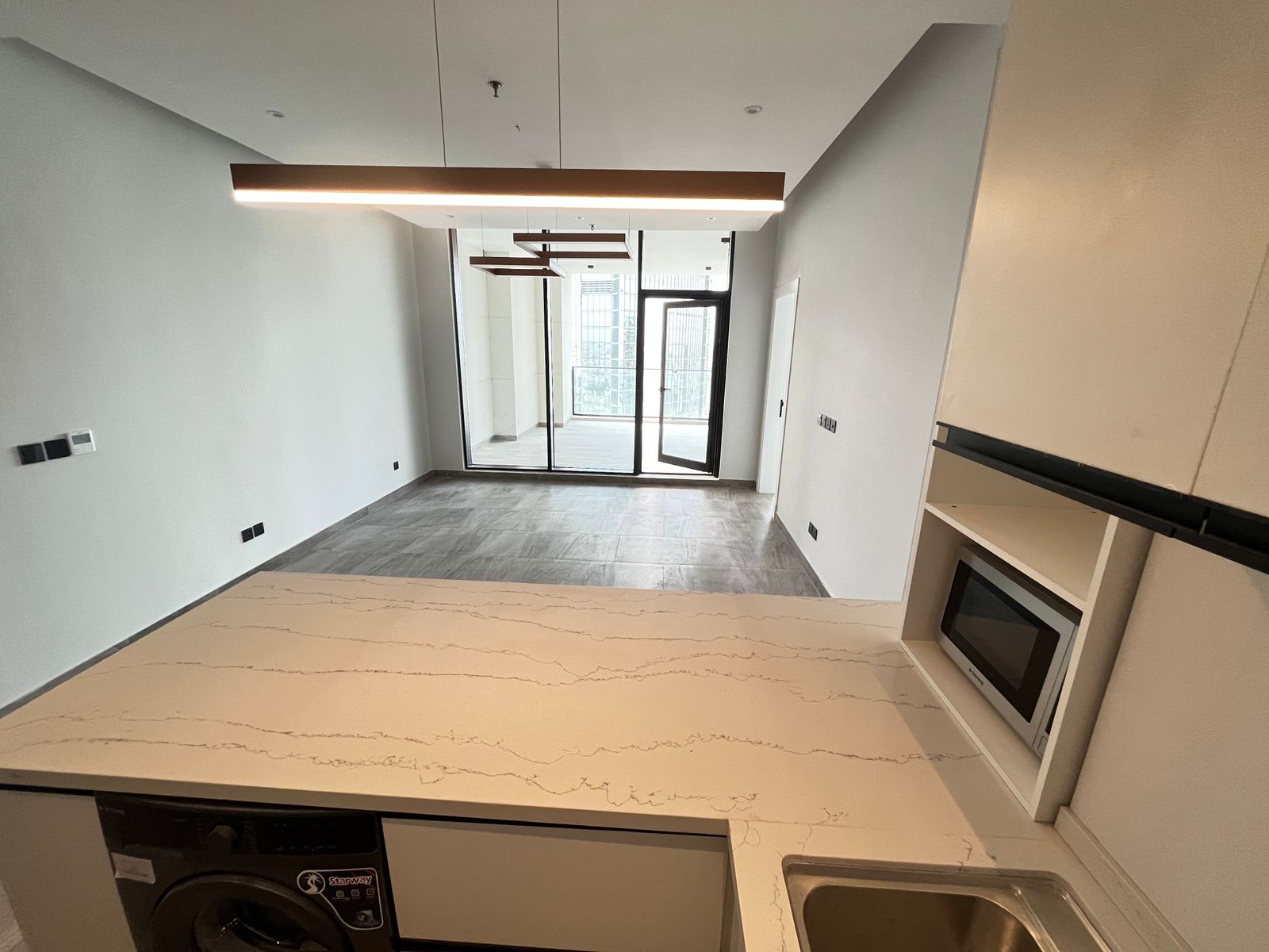 Penthouse for sale in Riyadh with skyline views thumbnail 5