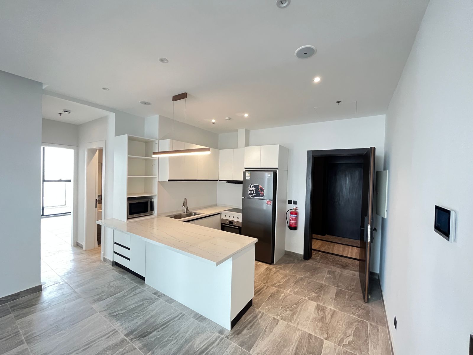 Penthouse for sale in Riyadh with skyline views thumbnail 6