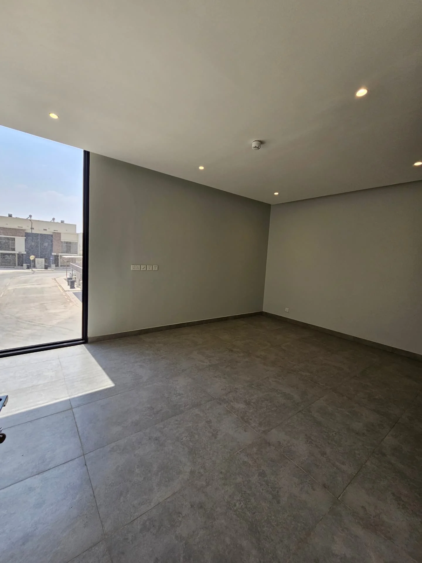 Villa for sale in Al Nayfa Compound, Al Munsiyah, Riyadh – living room