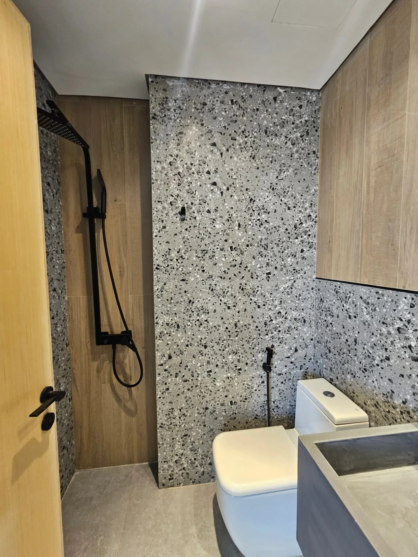 Villa for sale in Al Nayfa Compound, Al Munsiyah, Riyadh – en-suite bathroom