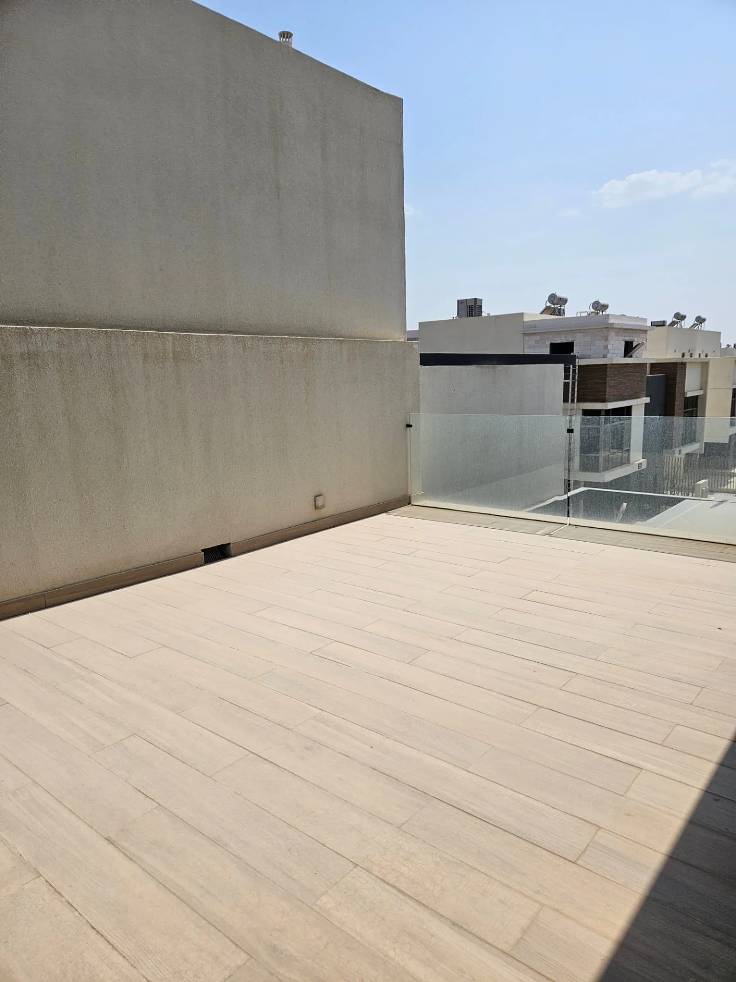 Villa for sale in Al Nayfa Compound, Al Munsiyah, Riyadh – rooftop terrace