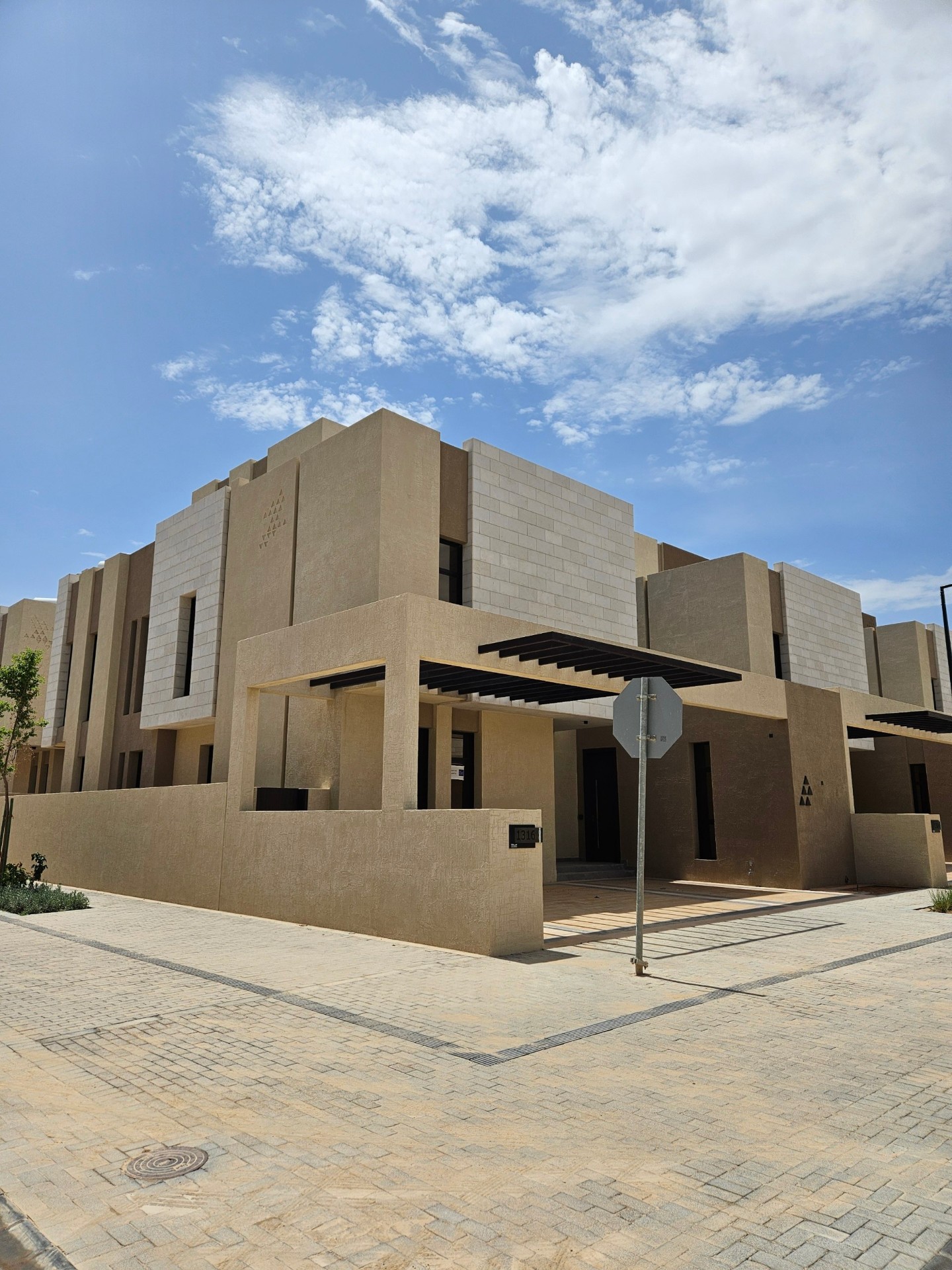 Exceptional Corner Villa for Rent — Sedra, Riyadh