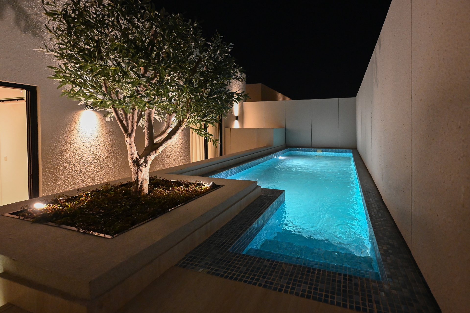 Luxury Floors at Qurtuba — view 4